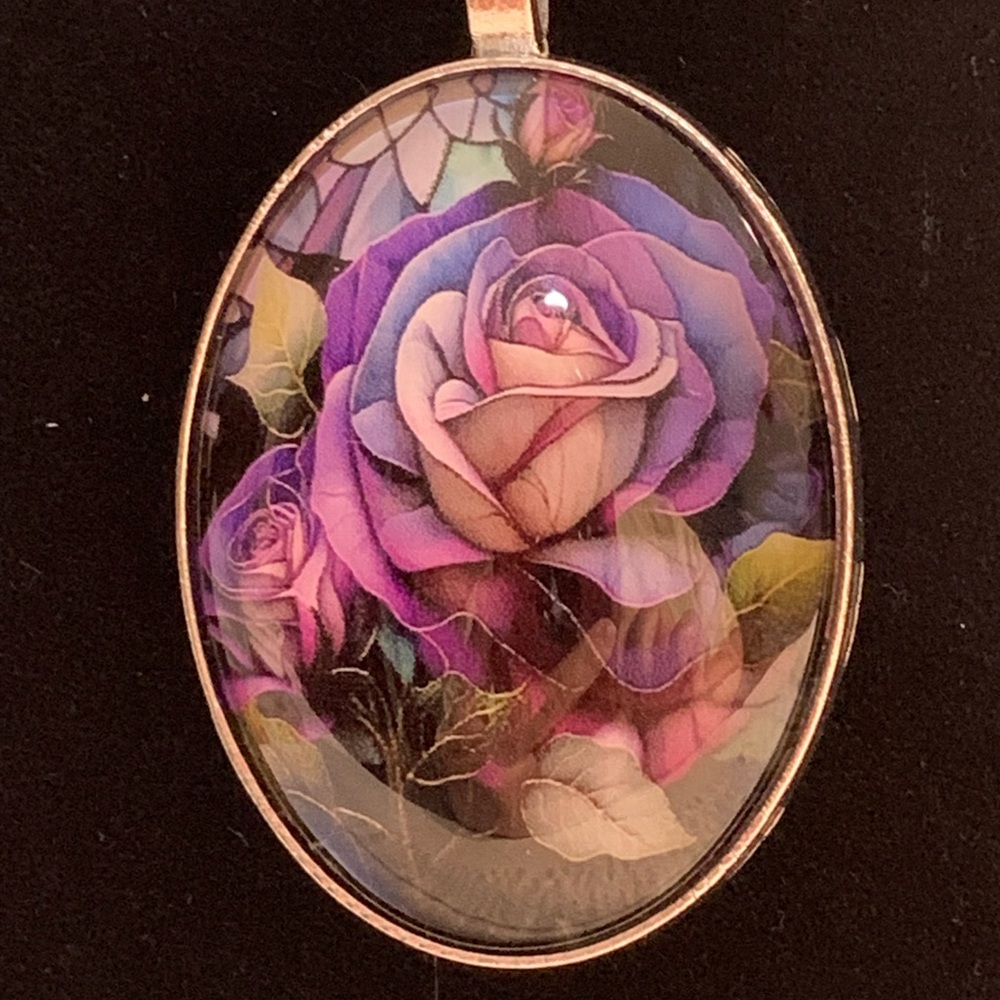 Floral Elegance Purple Rose Necklace